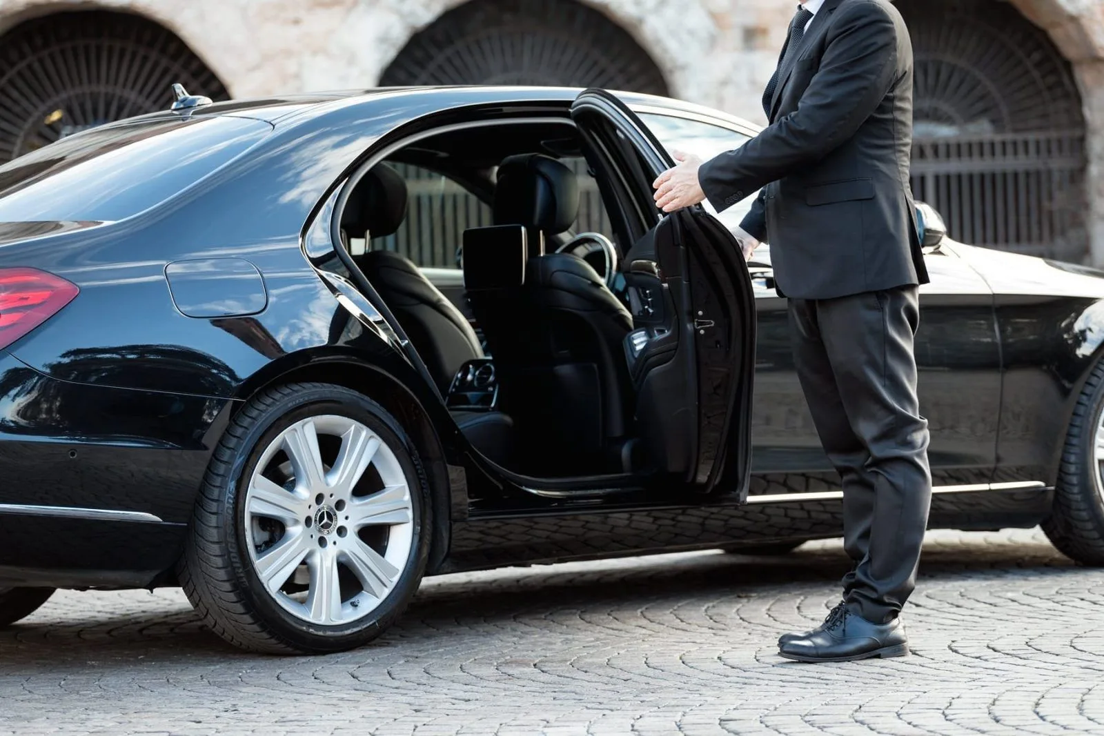 Private driver montreal | Skylink Limousine