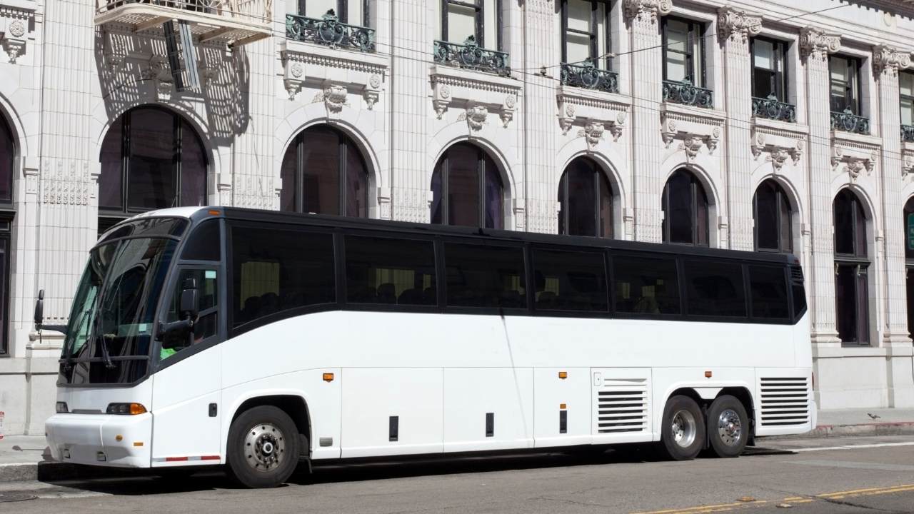 Skylink Limousine Charter Bus Ontario
